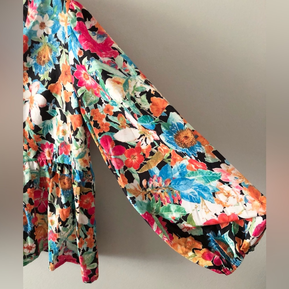 Carry Me Away Floral Peasant Blouse - Picture 4 of 6